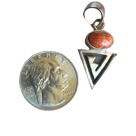 Vintage Sterling Orange Spiny Oyster Shell Signed Pendant Native - Picture 3 of 5
